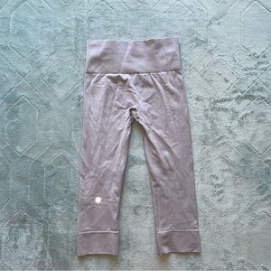 Lululemon Seamlessly Street Crop